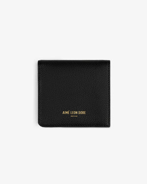 Leather    Bi-Fold    Wallet